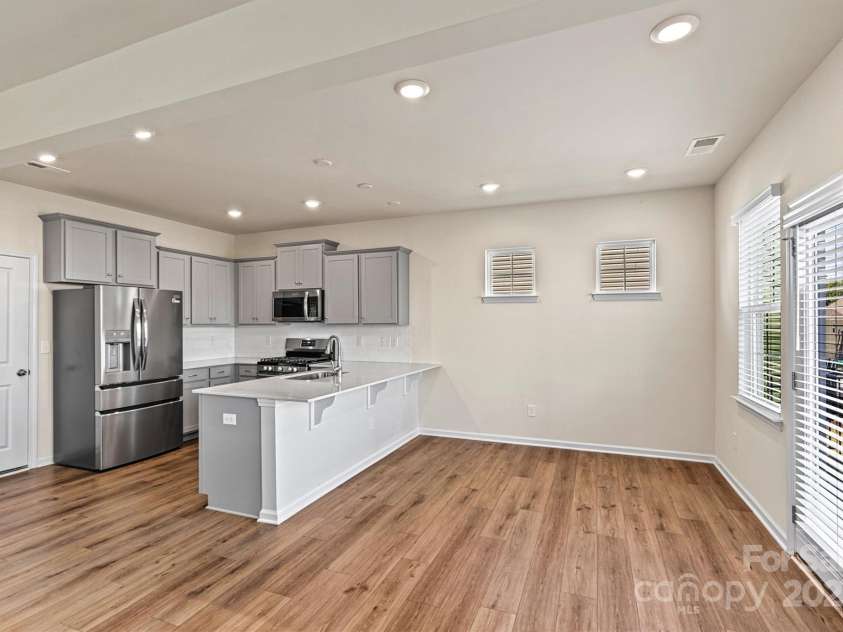 223 Haddonsfield Drive, Mooresville, NC 28115.  MLS# CAR4296062, YatesRealty ID 19693. Kitchen/dining space