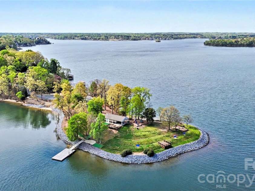 26030 Misty Way Drive, Tega Cay, SC 29708.  MLS# CAR4362203, YatesRealty ID 19693. 