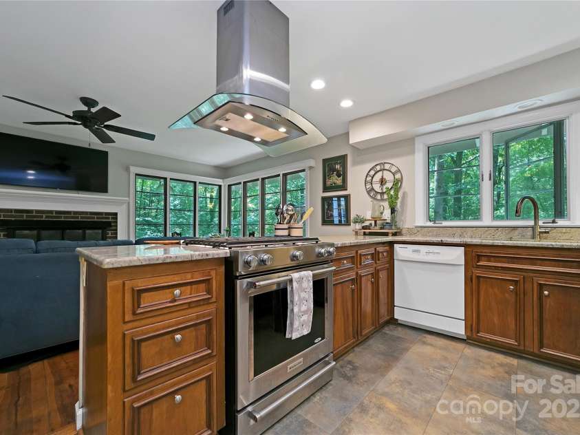 168 River Ridge Road, Brevard, NC 28712.  MLS# CAR4260361, YatesRealty ID 19694. Updated kitchen