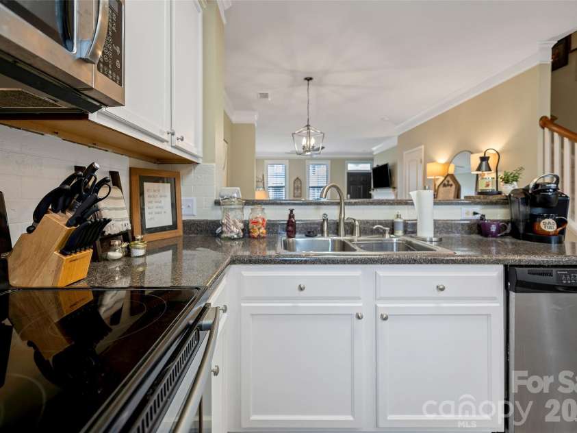 1213 Assembly Street, Belmont, NC 28012.  MLS# CAR4355428, YatesRealty ID 19695. 