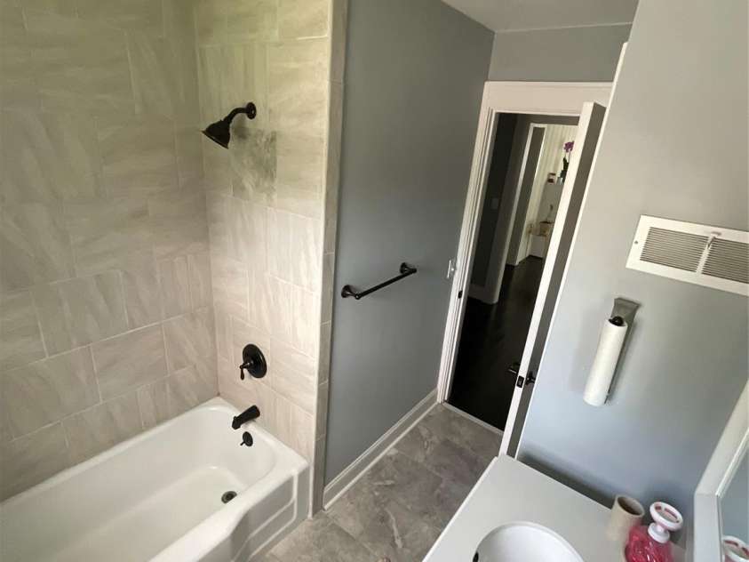 621 Craige Street, Salisbury, NC 28144.  MLS# CAR4271247, YatesRealty ID 19696. 