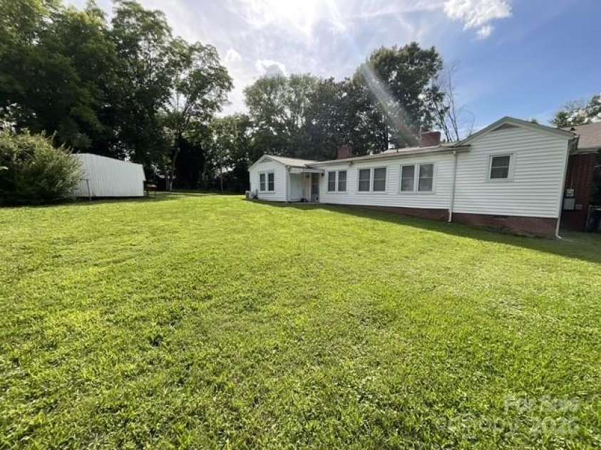 621 Craige Street, Salisbury, NC 28144.  MLS# CAR4271247, YatesRealty ID 19696. 