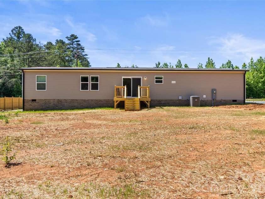 6280 Old US 70 Highway, Cleveland, NC 27013.  MLS# CAR4378751, YatesRealty ID 19698. 