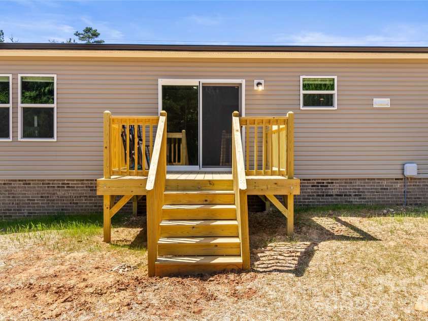 6280 Old US 70 Highway, Cleveland, NC 27013.  MLS# CAR4378751, YatesRealty ID 19698. 