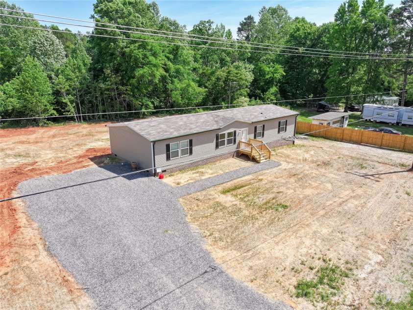 6280 Old US 70 Highway, Cleveland, NC 27013.  MLS# CAR4378751, YatesRealty ID 19698. 