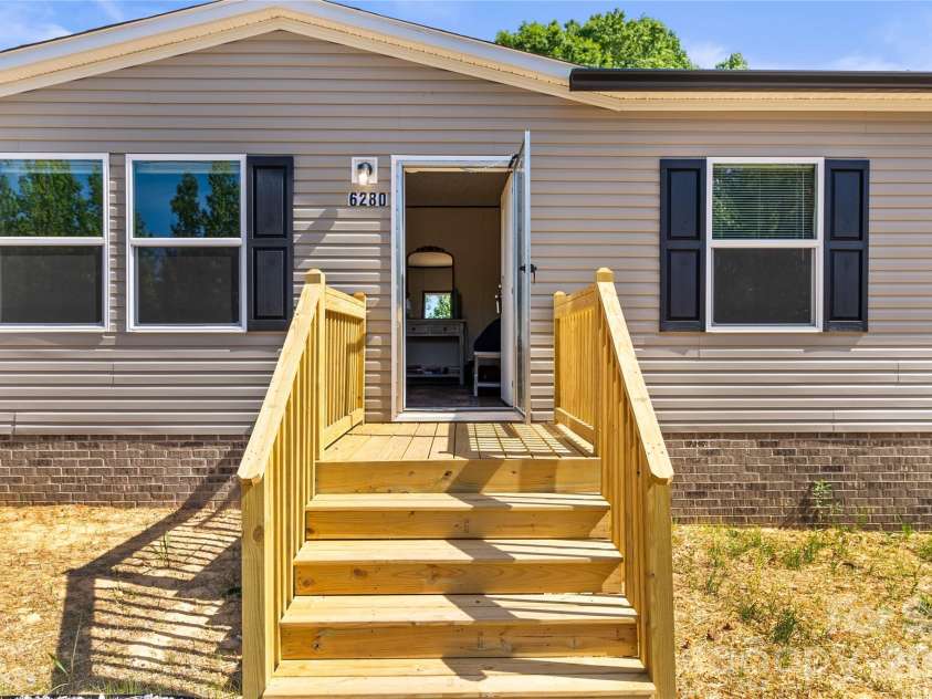 6280 Old US 70 Highway, Cleveland, NC 27013.  MLS# CAR4378751, YatesRealty ID 19698. 