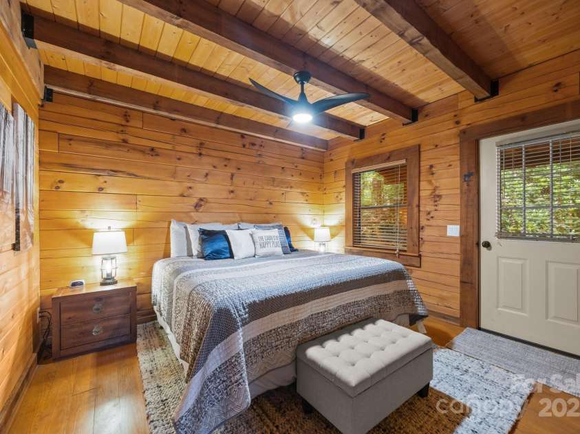 83 Log Cabin Drive, Maggie Valley, NC 28751.  MLS# CAR4271271, YatesRealty ID 19698. 