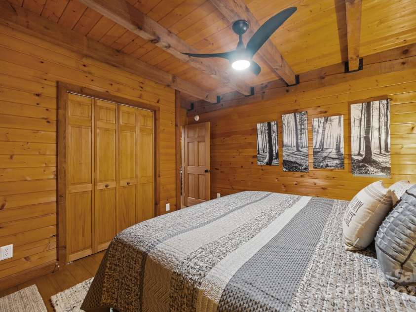 83 Log Cabin Drive, Maggie Valley, NC 28751.  MLS# CAR4271271, YatesRealty ID 19698. 