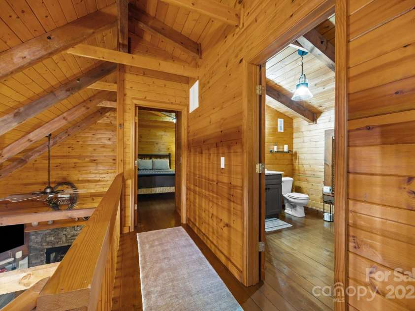 83 Log Cabin Drive, Maggie Valley, NC 28751.  MLS# CAR4271271, YatesRealty ID 19698. 