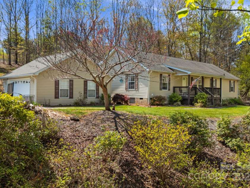 54 Golddigger Drive, Candler, NC 28715.  MLS# CAR4245543, YatesRealty ID 197. 