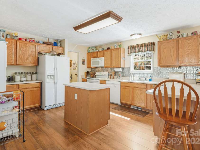 54 Golddigger Drive, Candler, NC 28715.  MLS# CAR4245543, YatesRealty ID 197. 