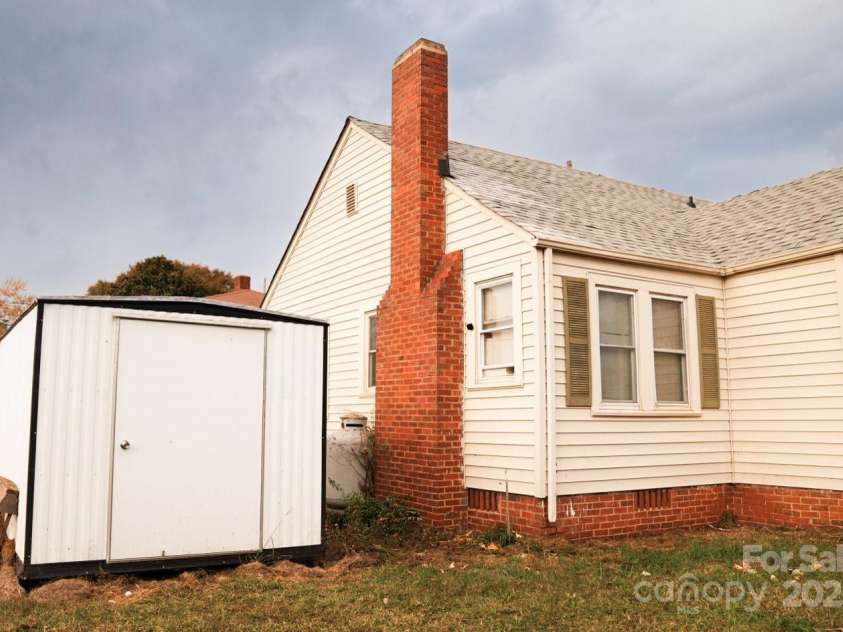 121 Martin Street, Ellenboro, NC 28040.  MLS# CAR4320616, YatesRealty ID 1970. 