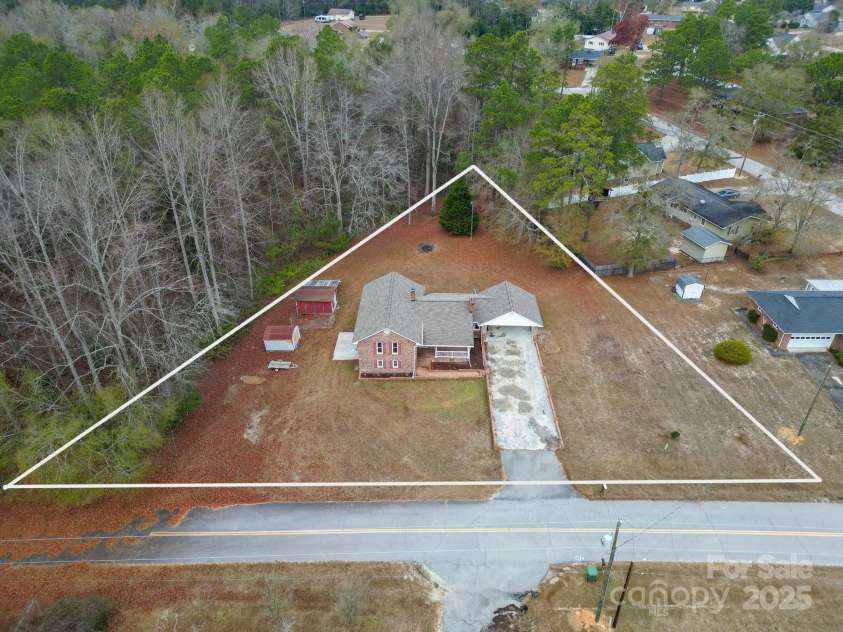 304 West Street, Kershaw, SC 29067.  MLS# CAR4328662, YatesRealty ID 1970. 