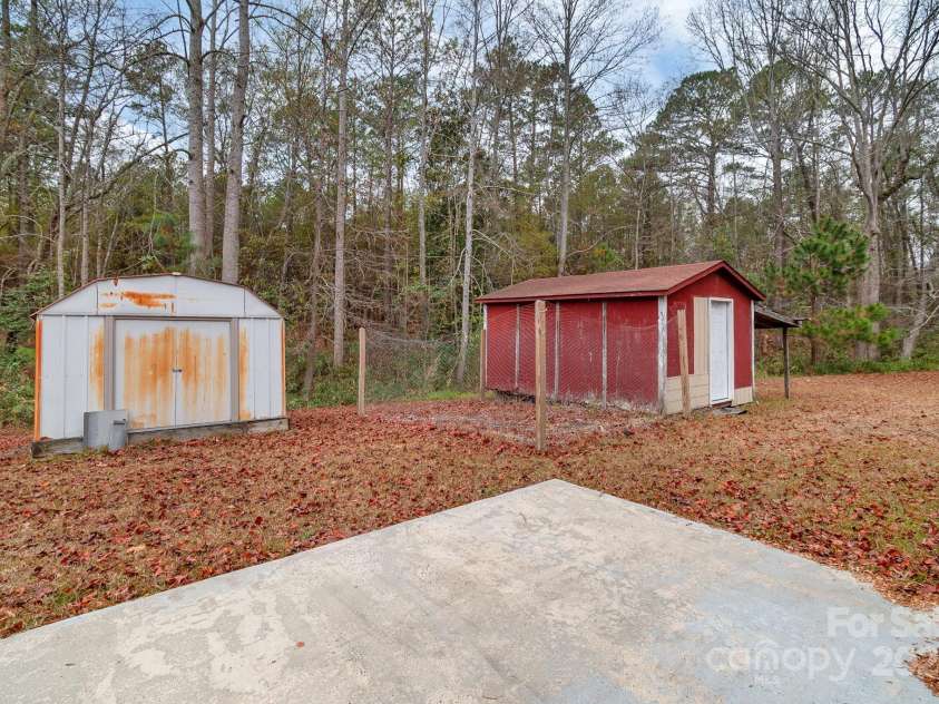 304 West Street, Kershaw, SC 29067.  MLS# CAR4328662, YatesRealty ID 1970. 