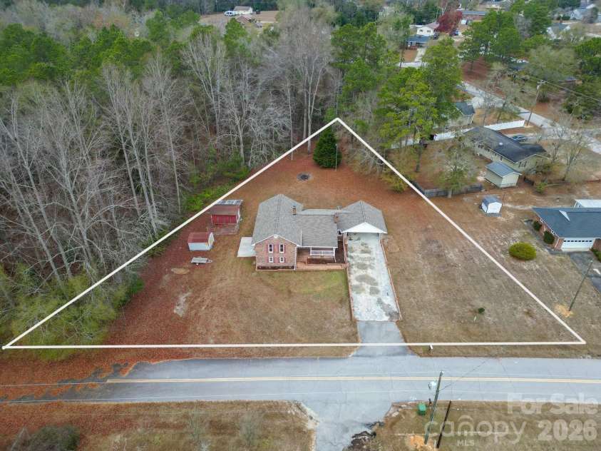 304 West Street, Kershaw, SC 29067.  MLS# CAR4328662, YatesRealty ID 1970. 