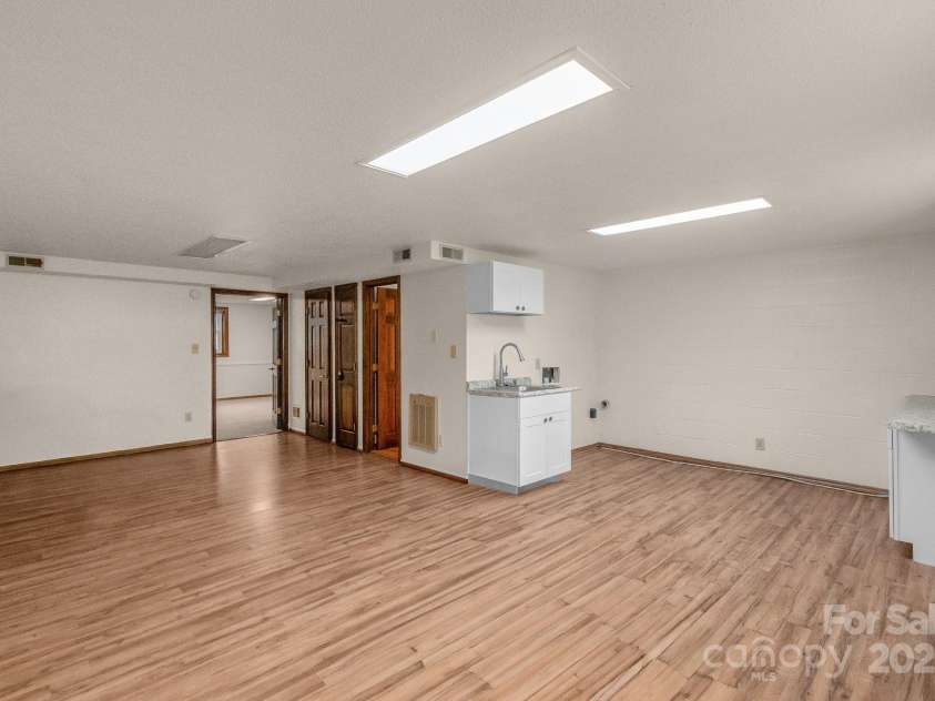 304 West Street, Kershaw, SC 29067.  MLS# CAR4328662, YatesRealty ID 1970. Lower level storage and flex space