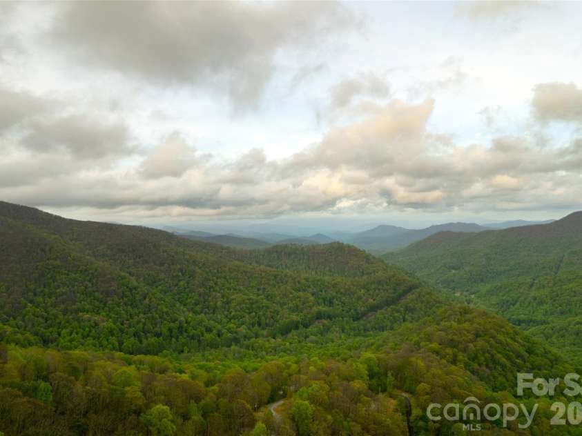 179 Chestnut Village, Mars Hill, NC 28754.  MLS# CAR4376141, YatesRealty ID 19700. 