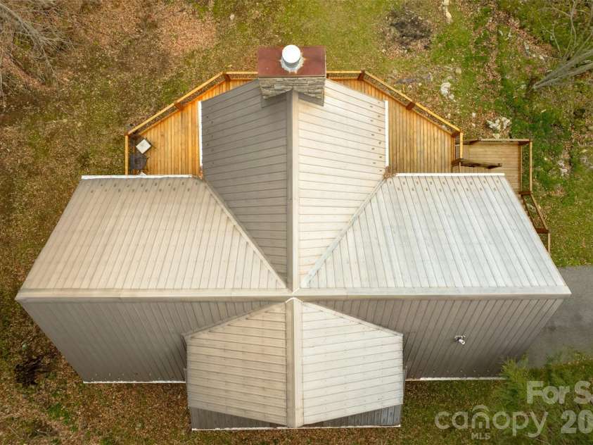 179 Chestnut Village, Mars Hill, NC 28754.  MLS# CAR4376141, YatesRealty ID 19700. 