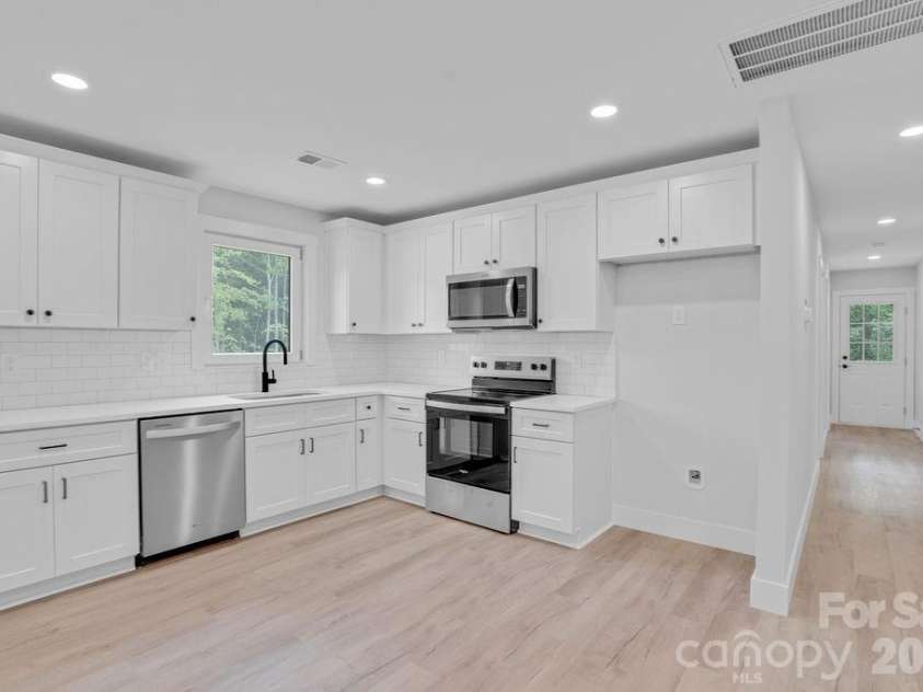 2424 Puetts Chapel Road, Bessemer City, NC 28016.  MLS# CAR4377320, YatesRealty ID 19701. 