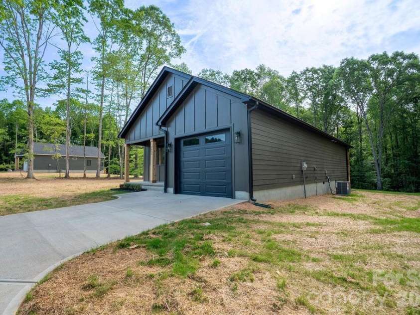 2424 Puetts Chapel Road, Bessemer City, NC 28016.  MLS# CAR4377320, YatesRealty ID 19701. 