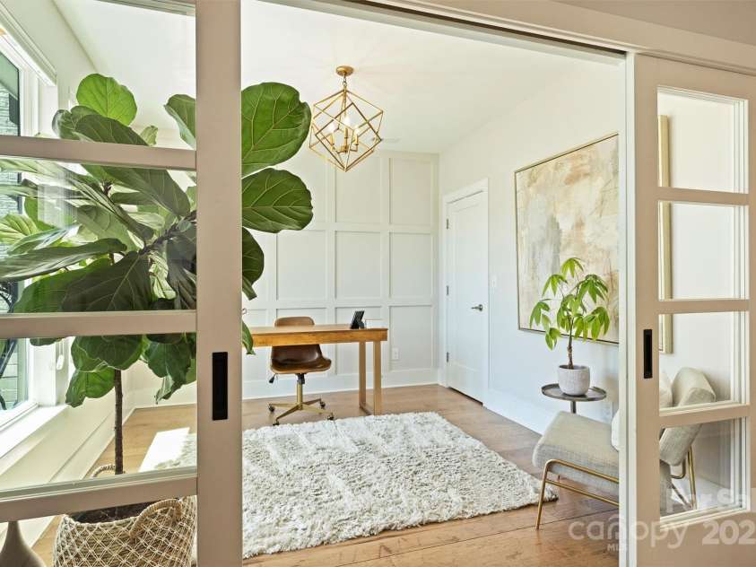 1105 Reece Road, Charlotte, NC 28209.  MLS# CAR4243505, YatesRealty ID 19702. 