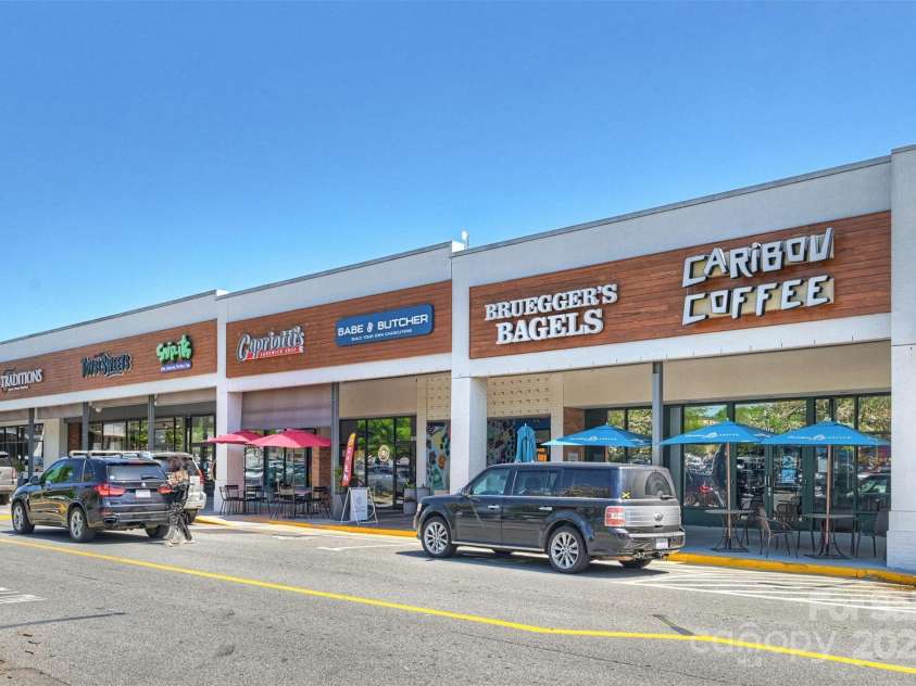 1105 Reece Road, Charlotte, NC 28209.  MLS# CAR4243505, YatesRealty ID 19702. 