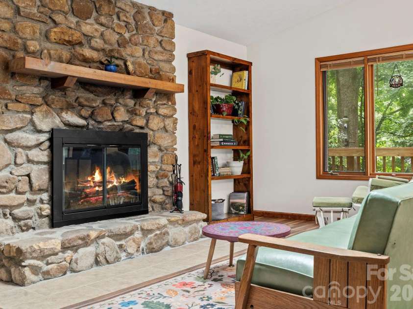 39 Spooks Branch Extension, Asheville, NC 28804.  MLS# CAR4358882, YatesRealty ID 19702. 