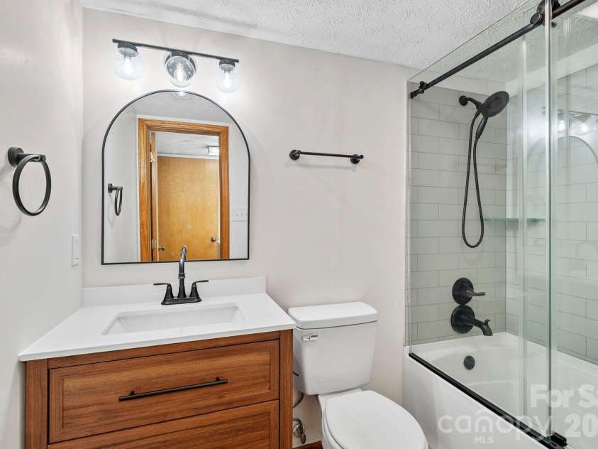 39 Spooks Branch Extension, Asheville, NC 28804.  MLS# CAR4358882, YatesRealty ID 19702. 