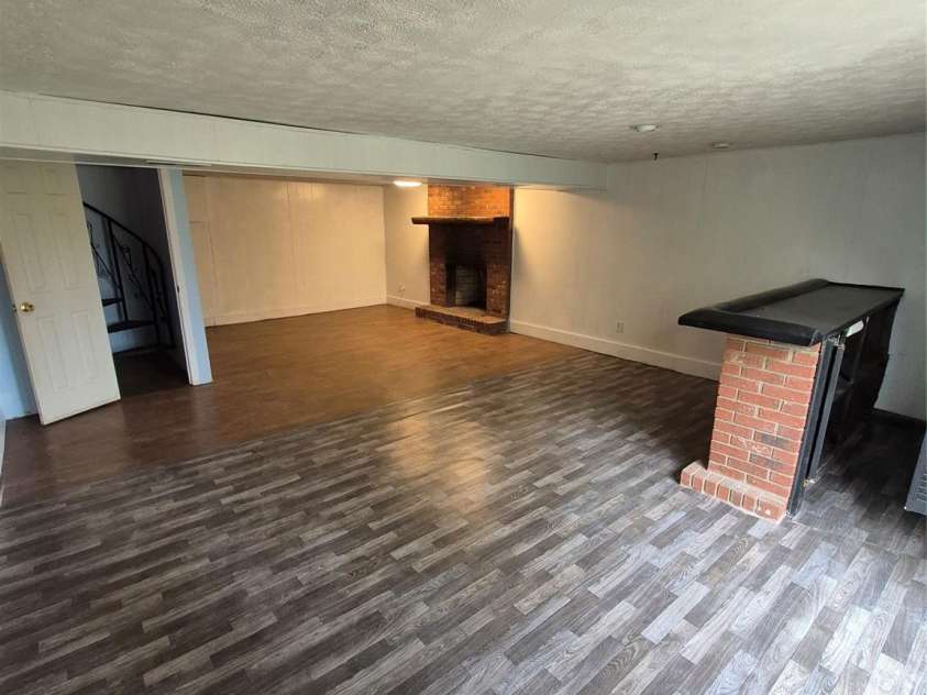 64 Round Top Road, Asheville, NC 28803.  MLS# CAR4248963, YatesRealty ID 19703. 4th br