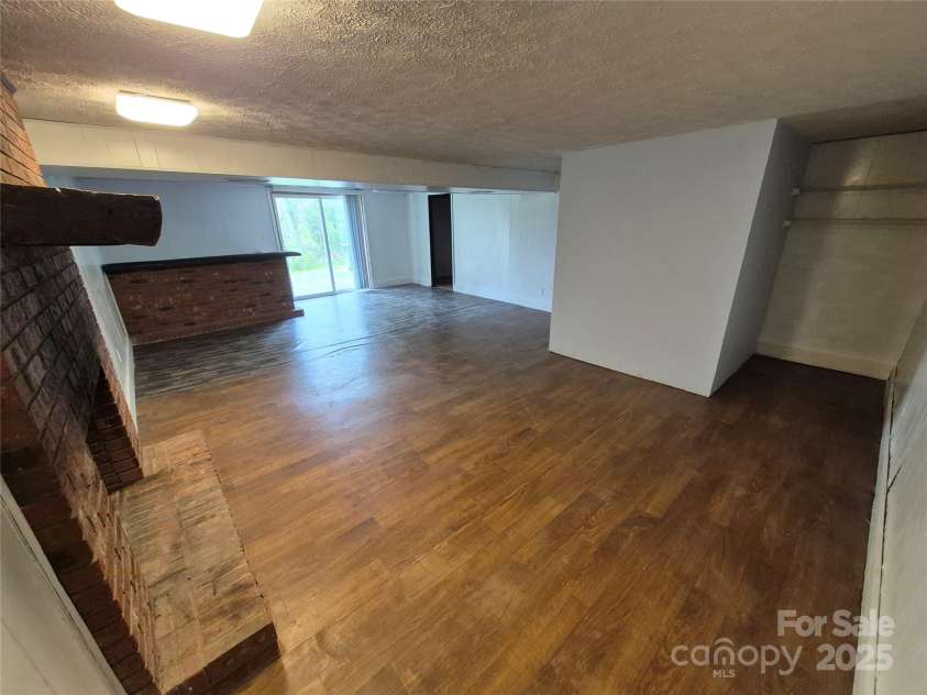 64 Round Top Road, Asheville, NC 28803.  MLS# CAR4248963, YatesRealty ID 19703. 4th br, closet