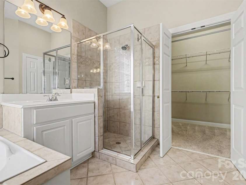 8403 Royster Run, Waxhaw, NC 28173.  MLS# CAR4357163, YatesRealty ID 19703. 