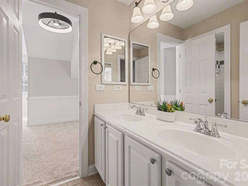 8403 Royster Run, Waxhaw, NC 28173.  MLS# CAR4357163, YatesRealty ID 19703. 