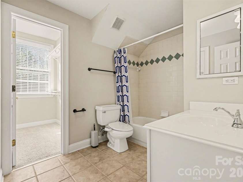 8403 Royster Run, Waxhaw, NC 28173.  MLS# CAR4357163, YatesRealty ID 19703. 