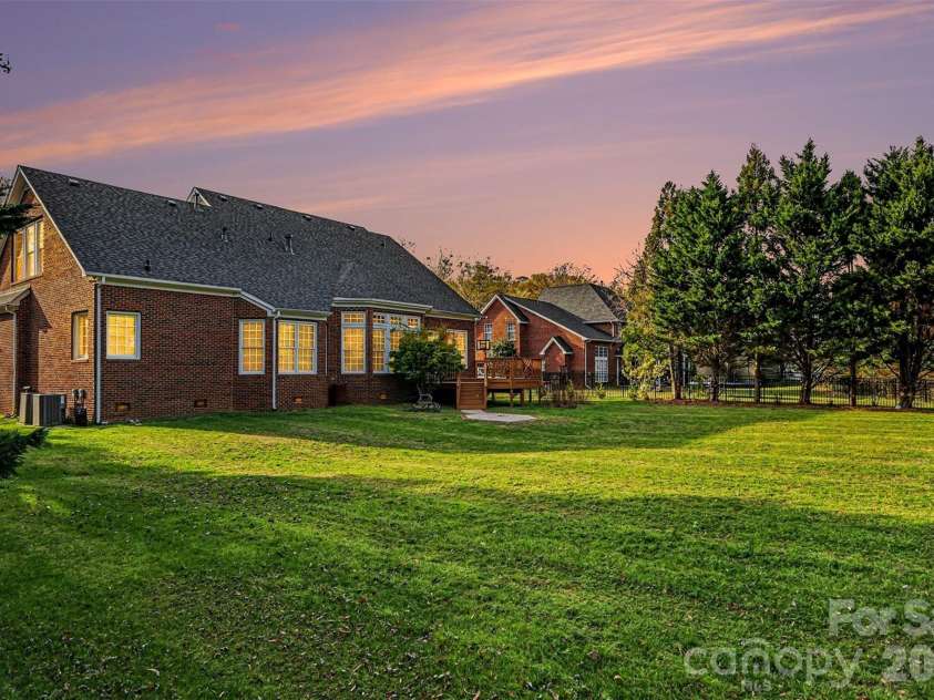 8403 Royster Run, Waxhaw, NC 28173.  MLS# CAR4357163, YatesRealty ID 19703. 