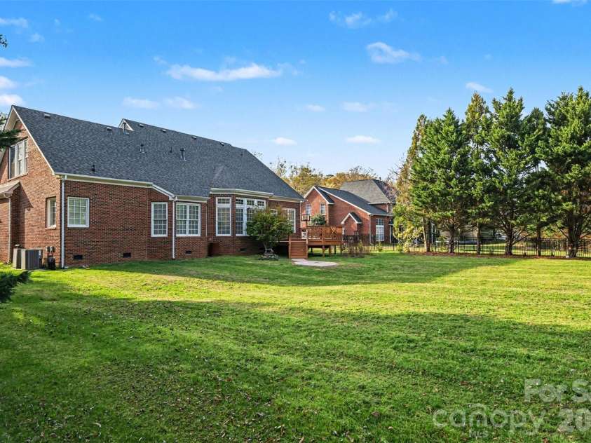 8403 Royster Run, Waxhaw, NC 28173.  MLS# CAR4357163, YatesRealty ID 19703. 