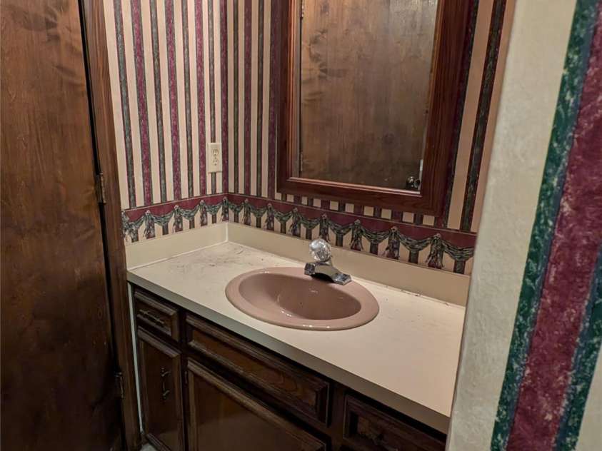 3065 Woodstream Drive, Valdese, NC 28690.  MLS# CAR4295069, YatesRealty ID 19704. Lower bathroom 3