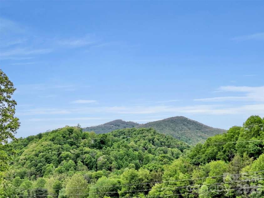 3575 Dellwood Road, Waynesville, NC 28786.  MLS# CAR4375383, YatesRealty ID 19706. 