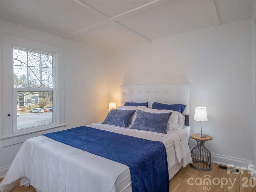 165 Kings Mill Road, Brevard, NC 28712.  MLS# CAR4347667, YatesRealty ID 19707. 