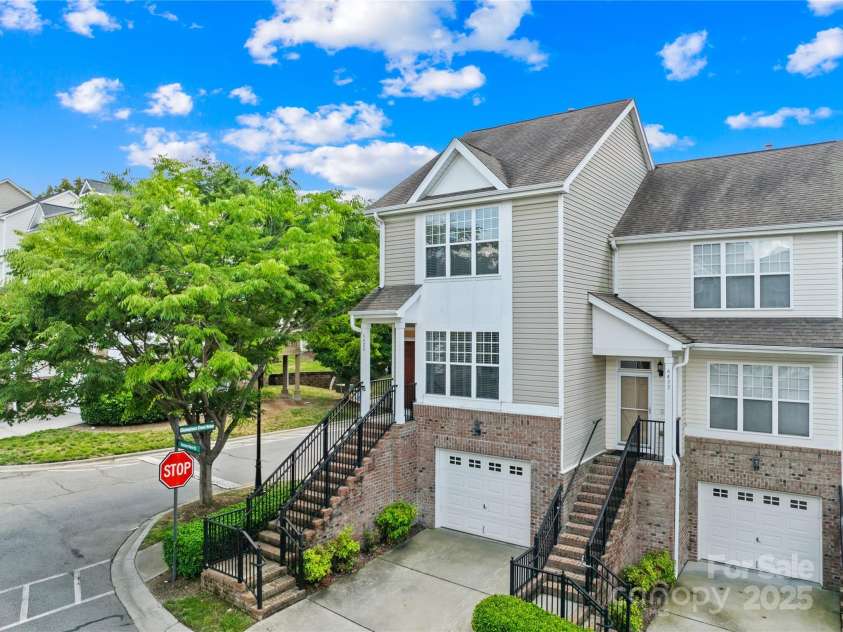 6429 Terrace View Court, Charlotte, NC 28269.  MLS# CAR4257513, YatesRealty ID 19707. 