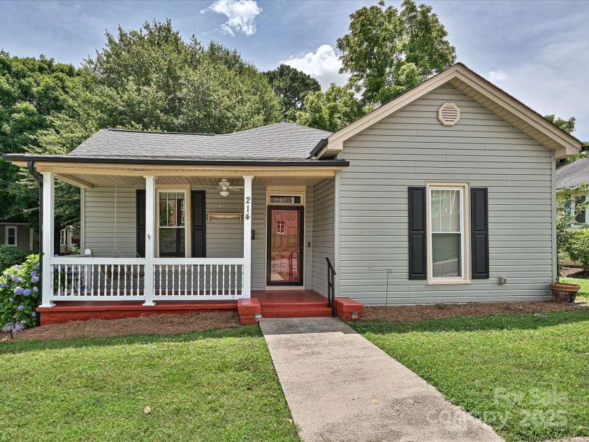 214 Tenth Street, Cramerton, NC 28032.  MLS# CAR4269315, YatesRealty ID 19708. Welcome!
