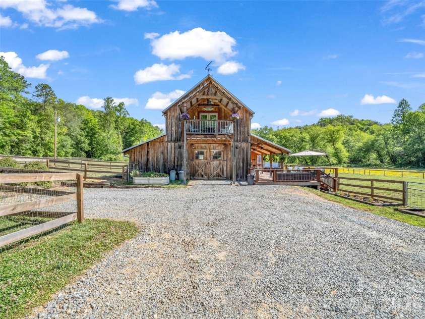 400 Calhoun Trail, Rutherfordton, NC 28139.  MLS# CAR4378977, YatesRealty ID 19709. 