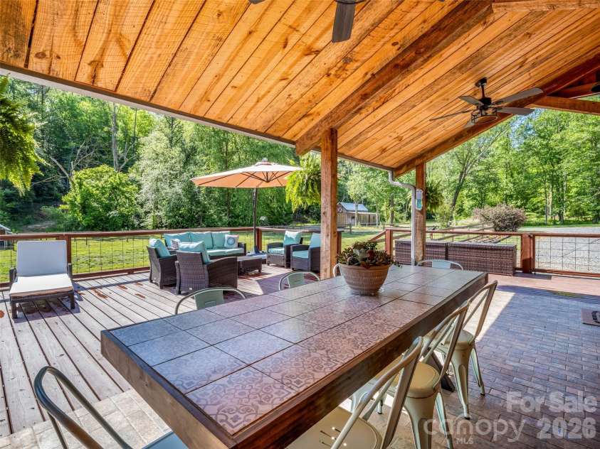 400 Calhoun Trail, Rutherfordton, NC 28139.  MLS# CAR4378977, YatesRealty ID 19709. 