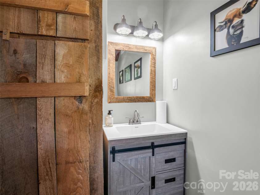 400 Calhoun Trail, Rutherfordton, NC 28139.  MLS# CAR4378977, YatesRealty ID 19709. 