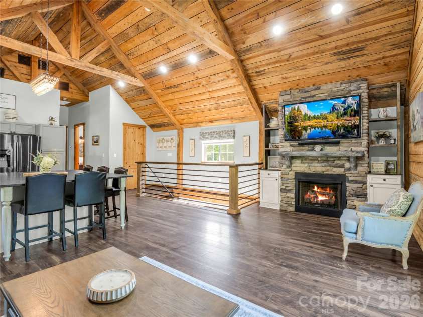 400 Calhoun Trail, Rutherfordton, NC 28139.  MLS# CAR4378977, YatesRealty ID 19709. 