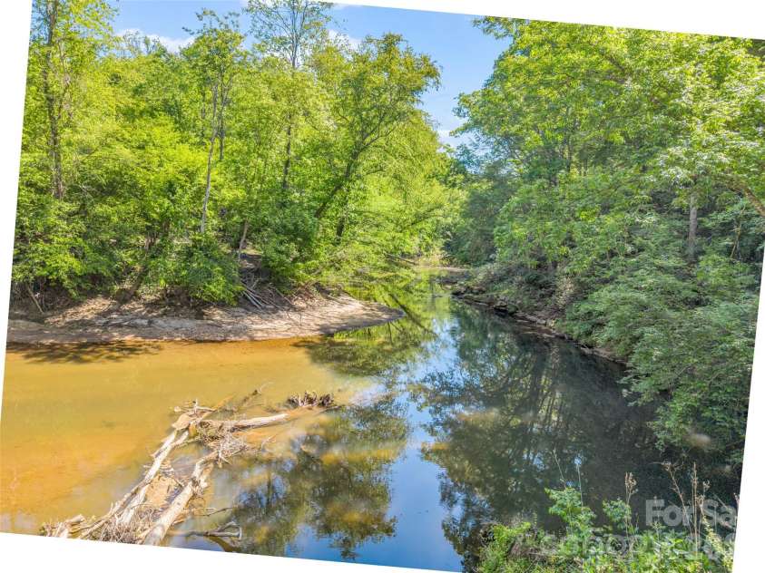 400 Calhoun Trail, Rutherfordton, NC 28139.  MLS# CAR4378977, YatesRealty ID 19709. 