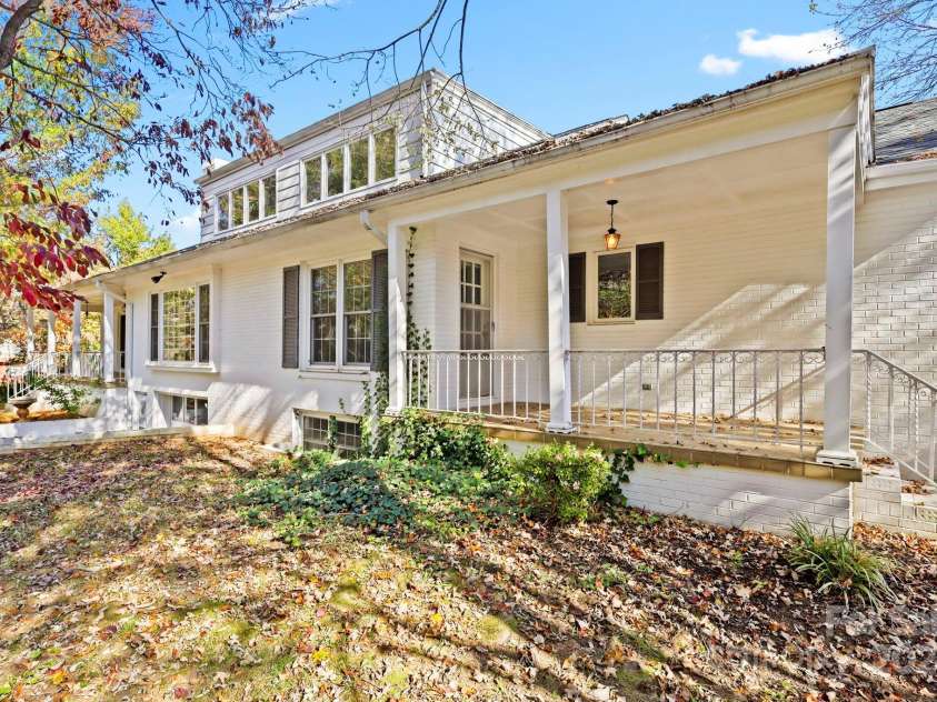 1018 Randolph Circle, Lenoir, NC 28645.  MLS# CAR4197150, YatesRealty ID 1971. 