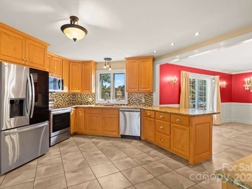 1018 Randolph Circle, Lenoir, NC 28645.  MLS# CAR4197150, YatesRealty ID 1971. 