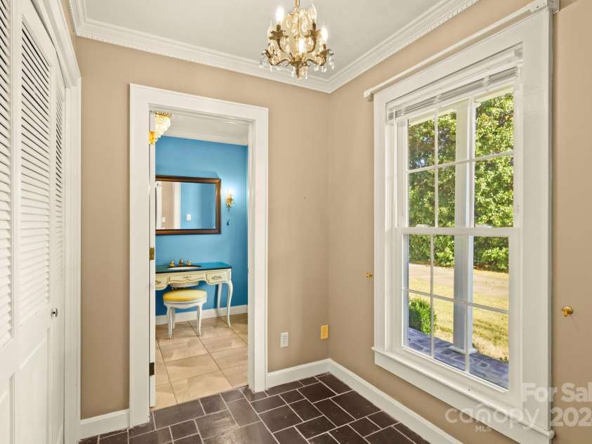 1018 Randolph Circle, Lenoir, NC 28645.  MLS# CAR4197150, YatesRealty ID 1971. 