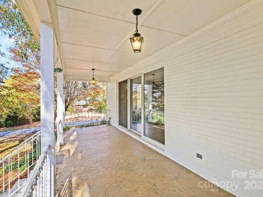 1018 Randolph Circle, Lenoir, NC 28645.  MLS# CAR4197150, YatesRealty ID 1971. 