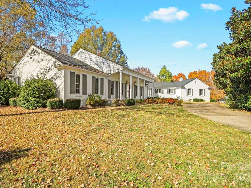 1018 Randolph Circle, Lenoir, NC 28645.  MLS# CAR4197150, YatesRealty ID 1971. 